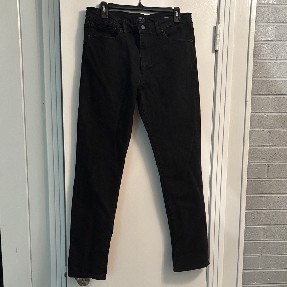 Black J. Crew flex straight jeans. 32/32